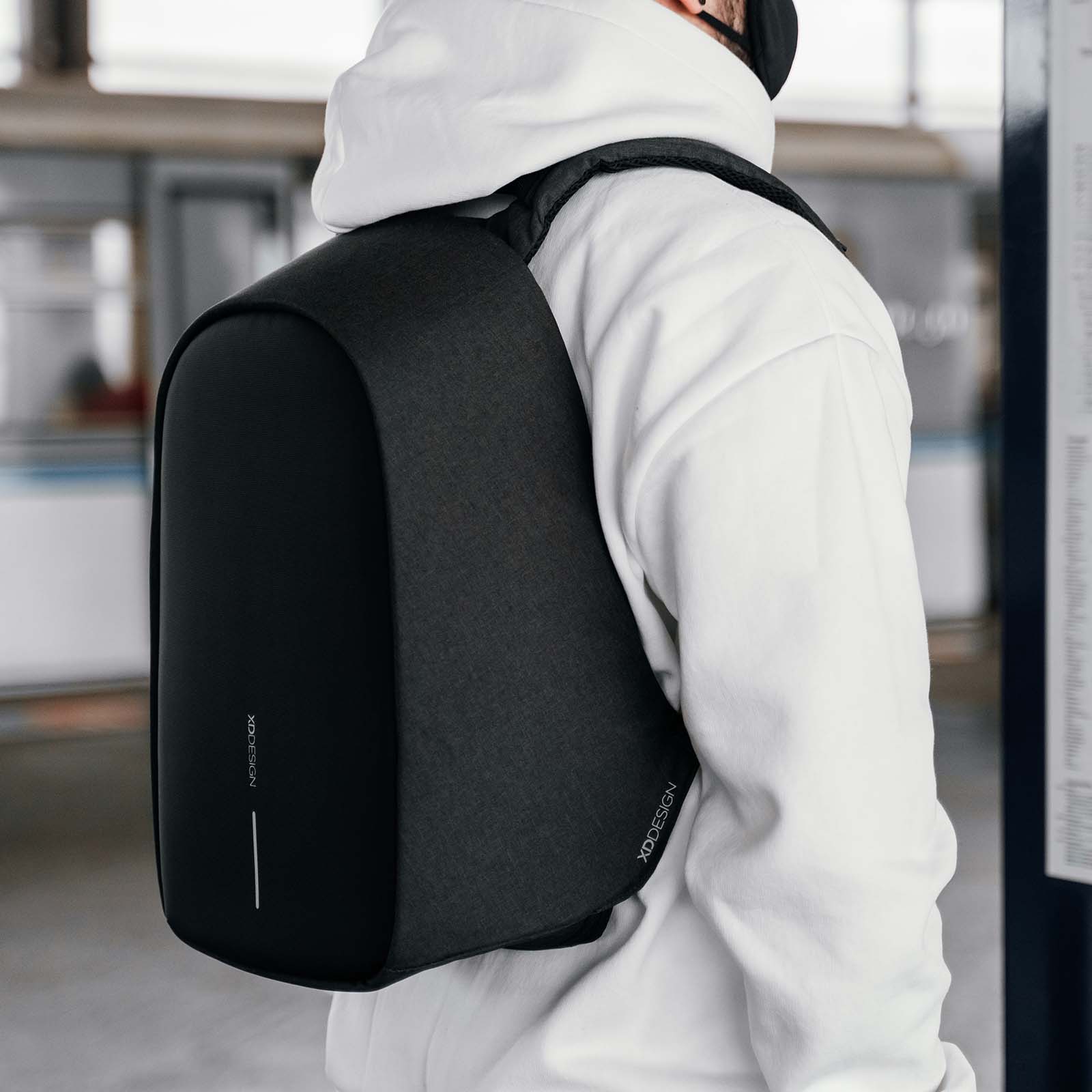 Купить Рюкзак XD Design Bobby Hero Regular недорого в интернет-магазине ...